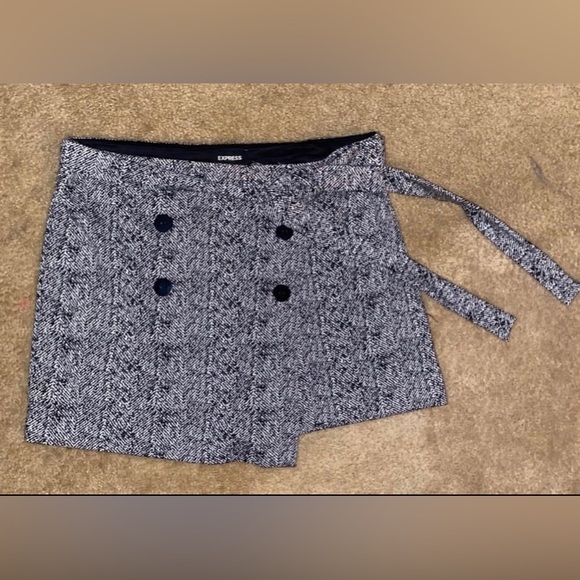 Women’s Express Skort - Picture 1 of 9